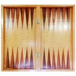 طاولة و شطرنج خشب